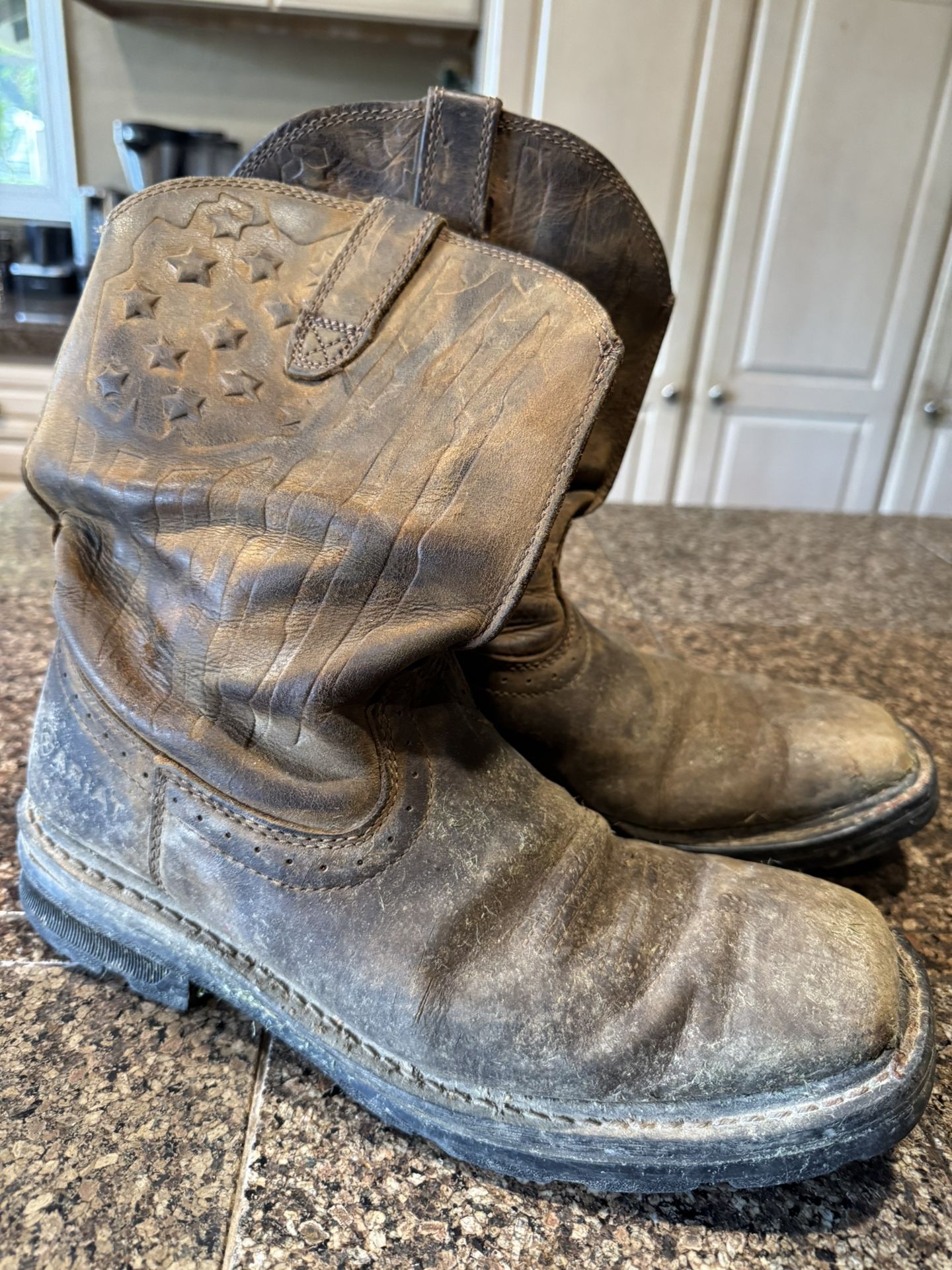 Ariat men's square toe patriot work boots