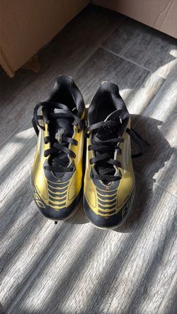 Boys soccer shoes