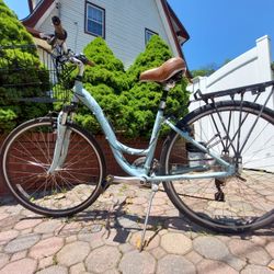 PREMIUM USED FEMALE TREK WSD 7200 HYBRID ALUMINUM LIGHTWEIGHT FRAME & 27.5 WHEELS ,DETACHABLE FRONT BASKET 
