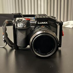 LUMIX G9 Mirrorless camera with 12-60mm lens