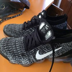 Womens Vapormax Size 8
