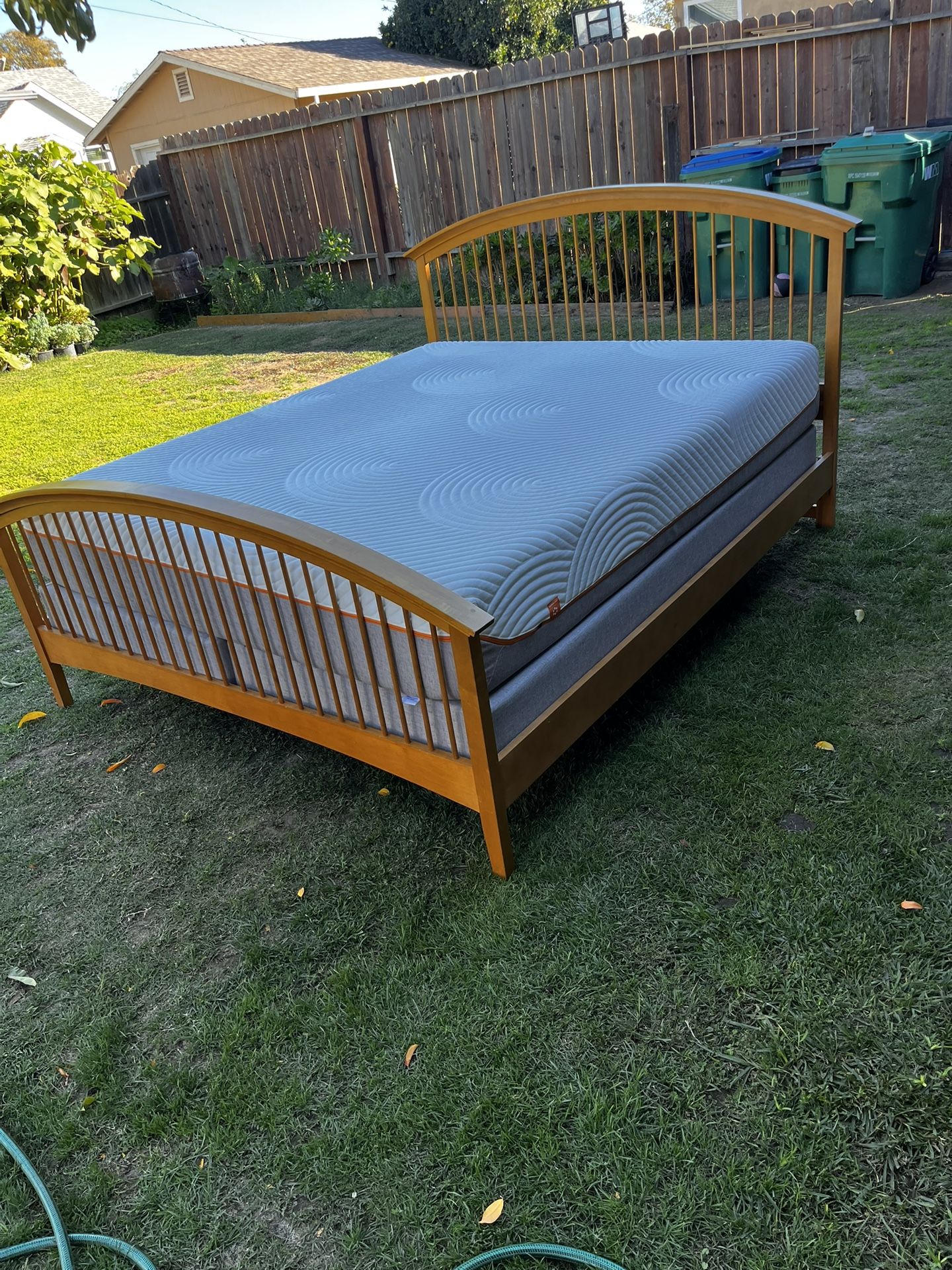 VINTAGE CALIFORNIA KING BED FRAME