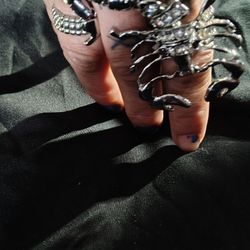 Scorpion Two Finger Ring