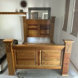 Western Quenn Bedroom Set