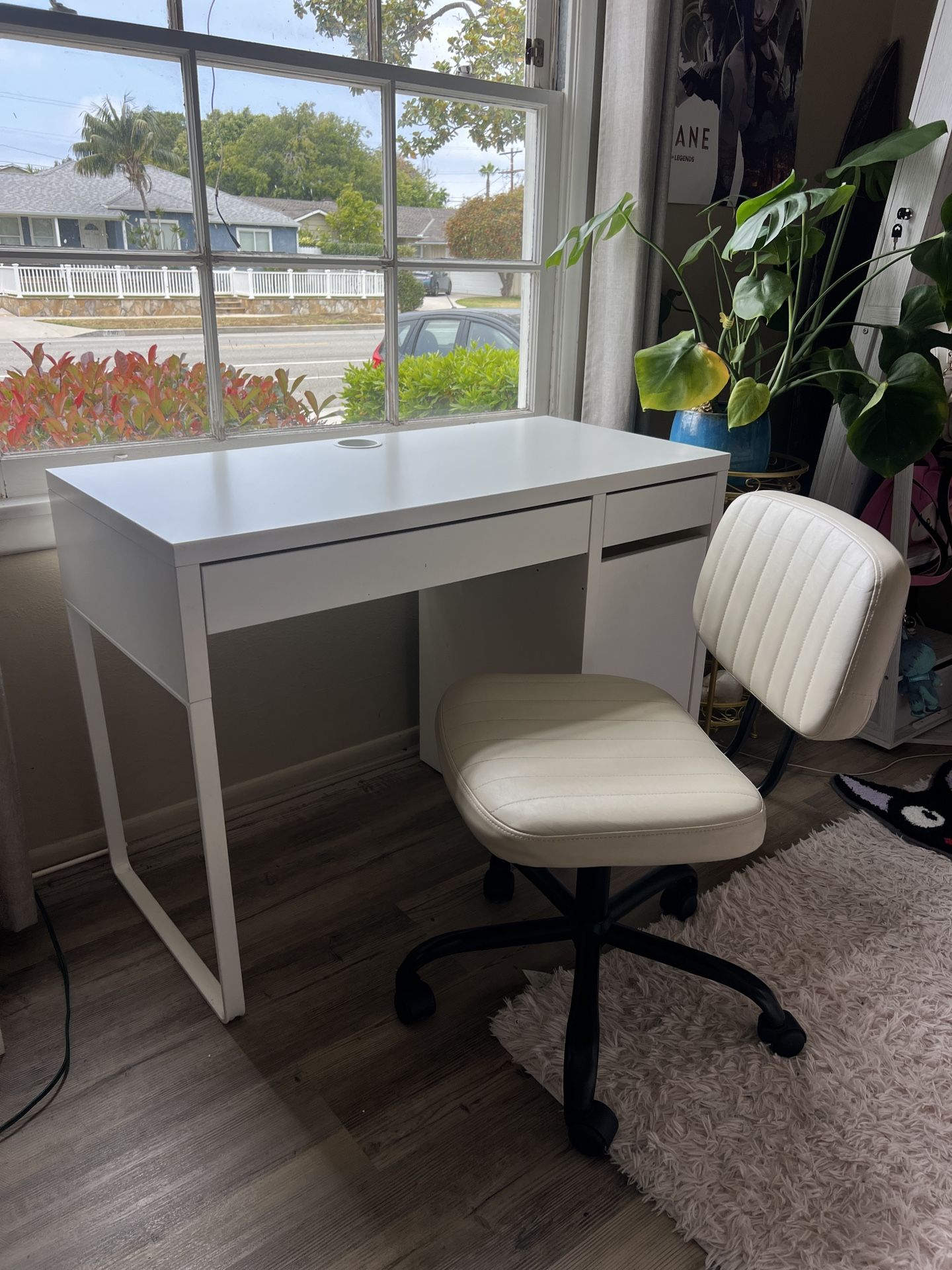 IKEA Micke Desk and Swivel Chair