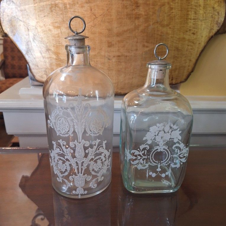 PAIR OF VINTAGE PORTUGUESE ETCHED GLASS APOTHECARY BOTTLES - CORK STOPPERS 