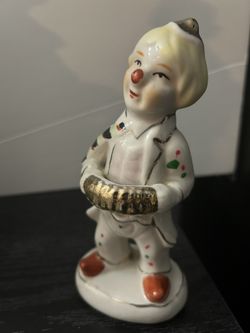 Clown Statue