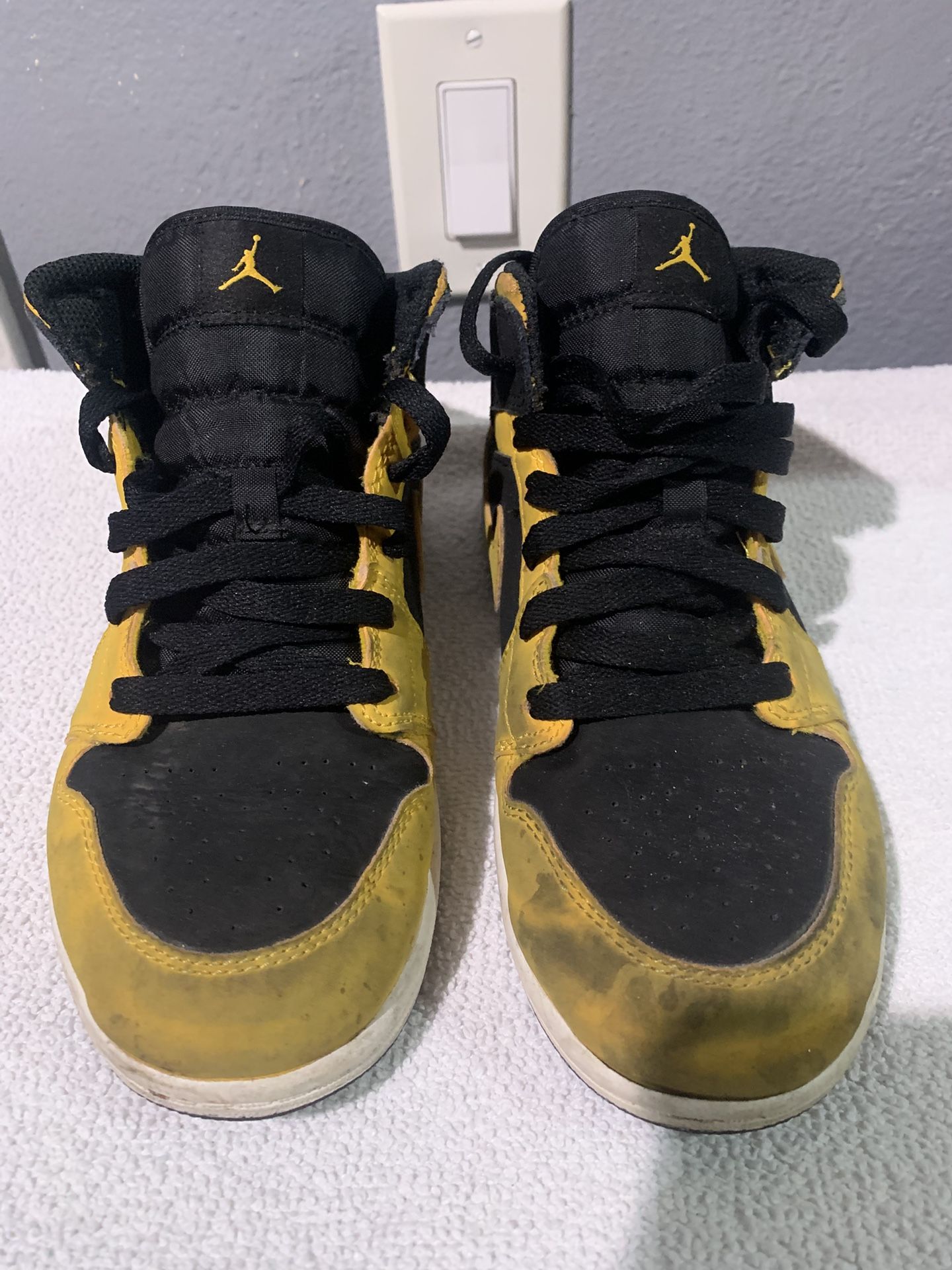 jordan 1 retro mid reverse new love
