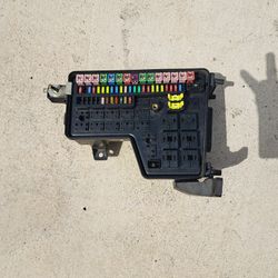 Dodge Ram 2000/2006 OEM Fuse Box