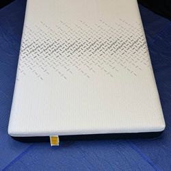 Nectar Premier Memory Foam, Queen, Like New, Perfect Condition