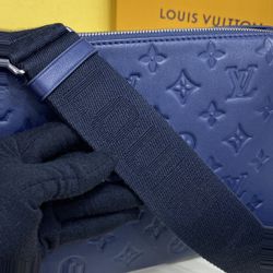 Authentic Louis Vuitton Coussin GM for Sale in VLG WELLINGTN, FL - OfferUp