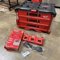Milwaukee PACKOUT 22 in. Modular 3-Drawer Tool Box with M18 Battery Rack Attachment (Brand New)