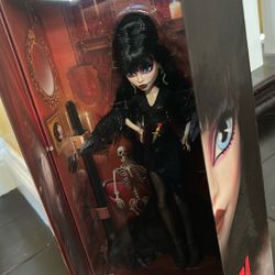 Elvira Skullector Monster High Doll 