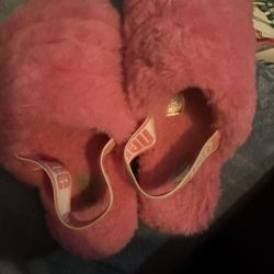 Uggs / Regular Sandles 