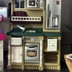 Play Kitchen