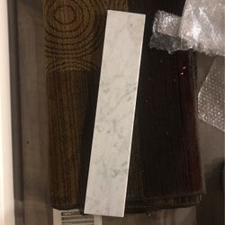 21” Carrara Marble Side Splash