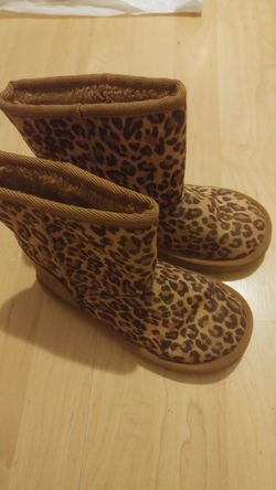 Girls boots size 1