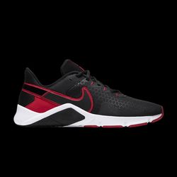 Nike essential 