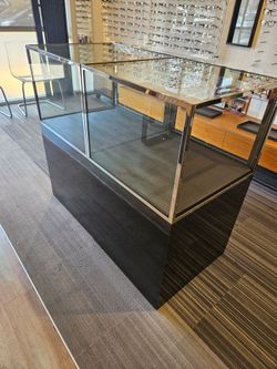 2 Glass Display cases - FREE