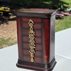 Jewelry box cherry color *price is firm