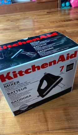 KitchenAid KHM7210OB 7-Speed Digital Hand Mixer with Turbo Beater II Accessories and Pro Whisk - Onyx Black