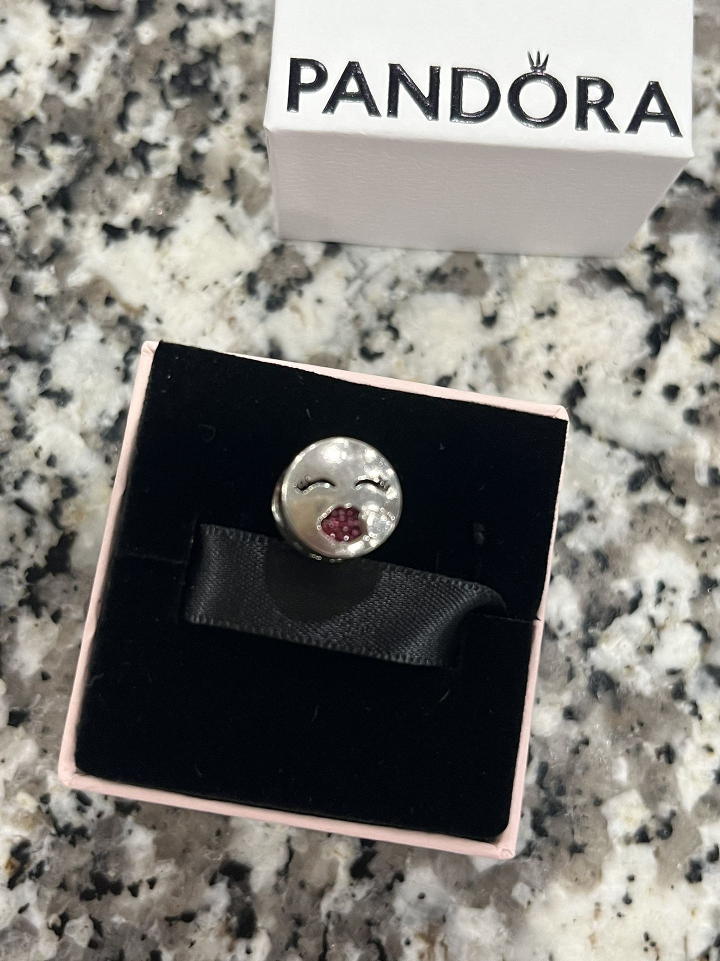 Authentic Pandora Kiss Emoji Charm