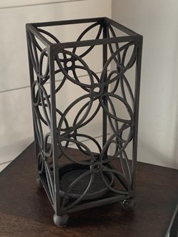 Candle holder