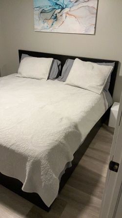 Ikea Malm King With Drawers and Mattress