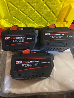 Baterias Milwaukee 12.0 Forge Nuevas $160 each