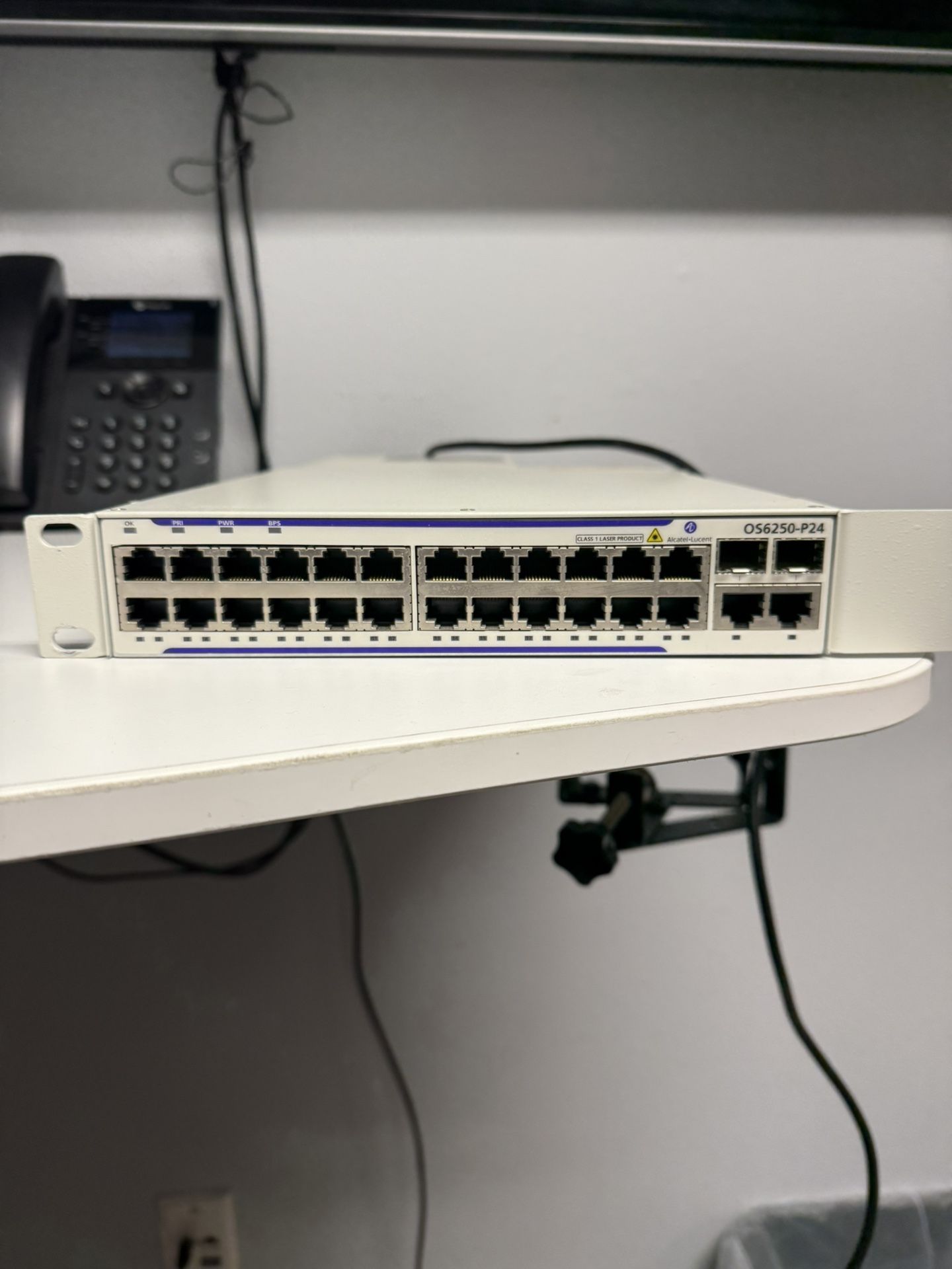 Alcatel-Lucent 24 port POE Network Switch