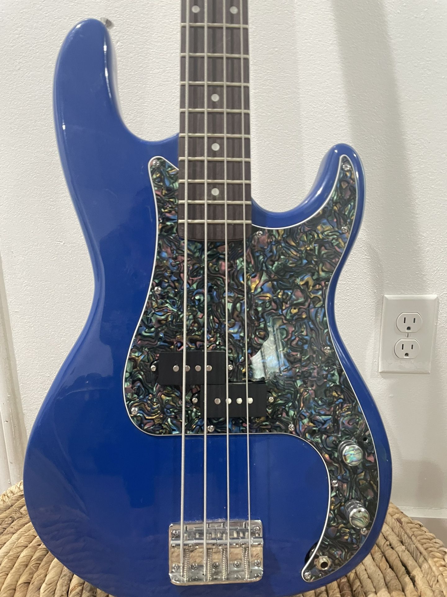 BASS Guitar