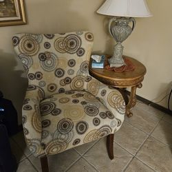Elegant  Antique  Accent  Chair 