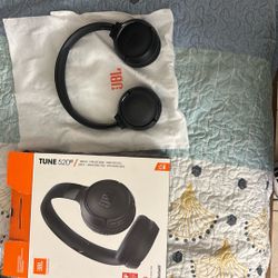 JBL Tune 520BT Headphones