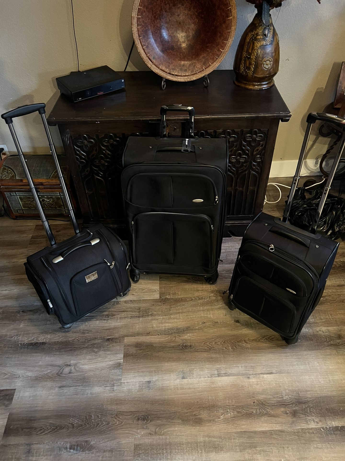 Travel Luggage (3) piece set