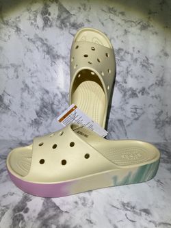 New CROCS Platform Sandals- Size 8