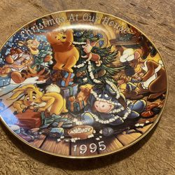 Vintage  Disney Christmas At Our House  Winnie The Pooh Collectible Plate