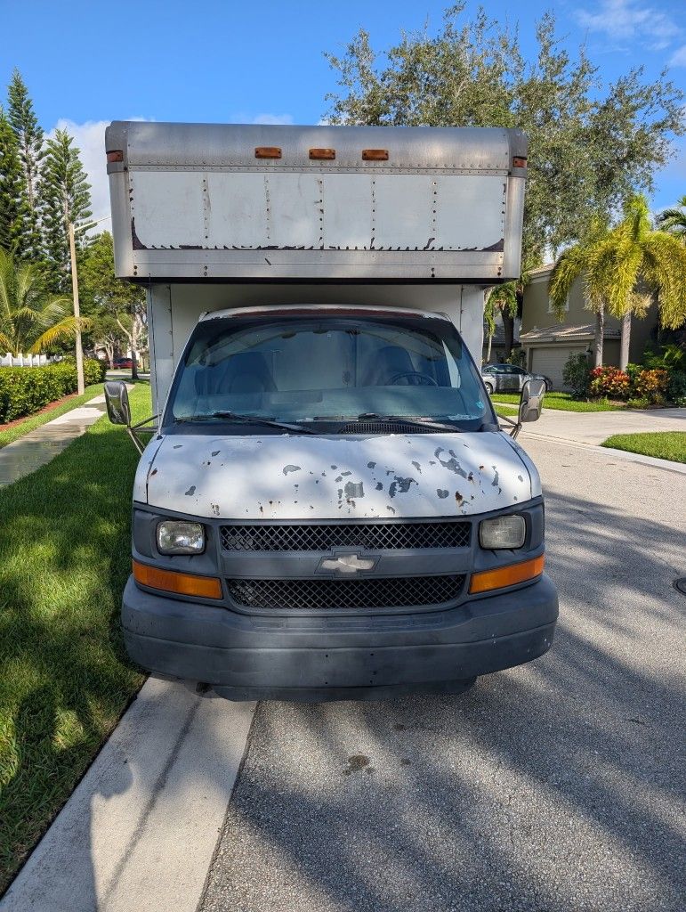 2014 Chevy Express Box Truck 4 Sale!!