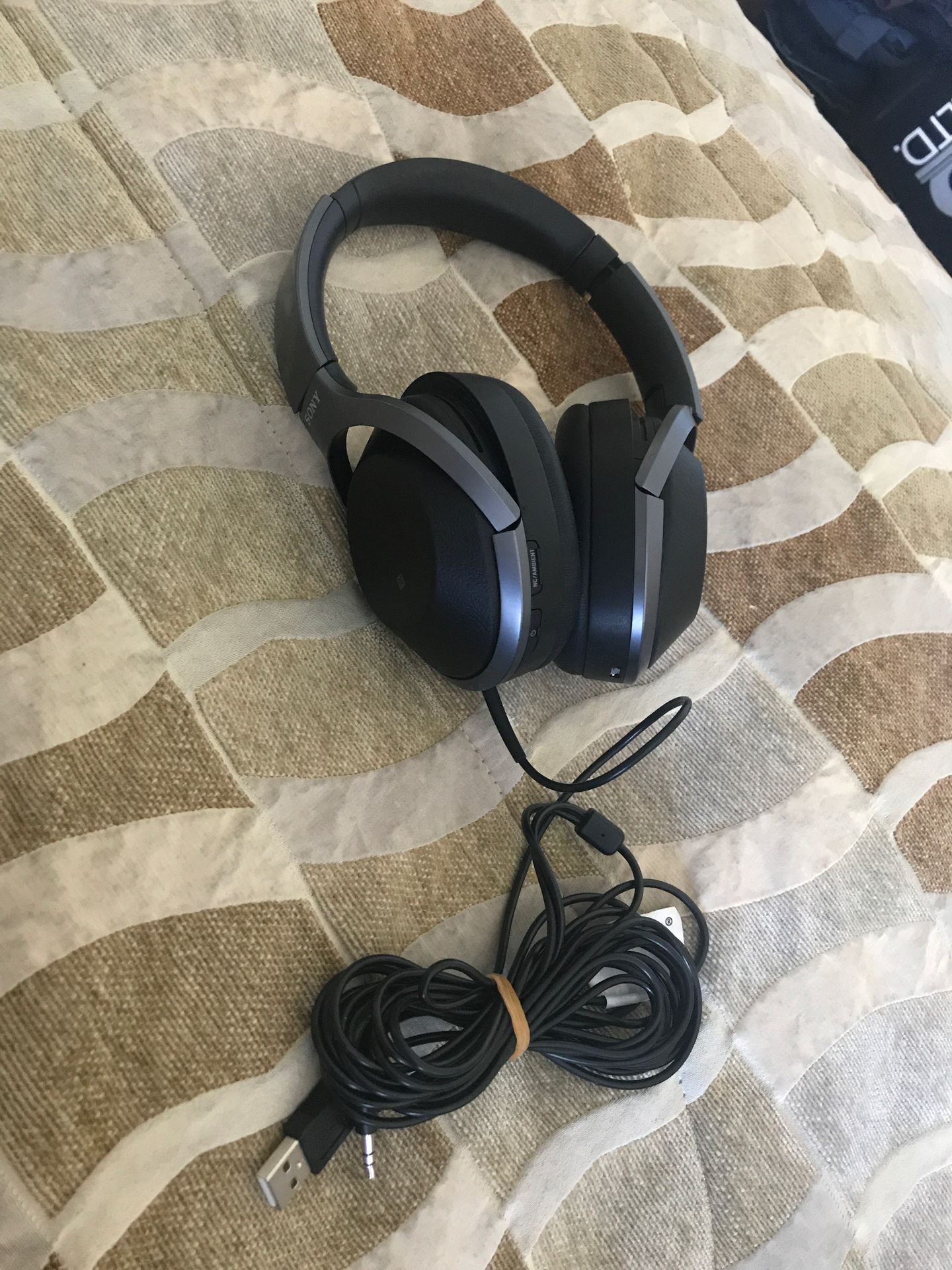 Sony 1000XM2 Premium Wireless Noise Cancelling Headphones Black