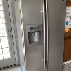 LG LRSC Refrigerator Freezer Filtered Water
