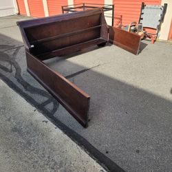 Quenn Size Bedroom Set