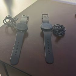 2 Samsung Galaxy  Watch Gen 4 With Chargers