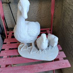 Duck With Ducklings Garden Feature