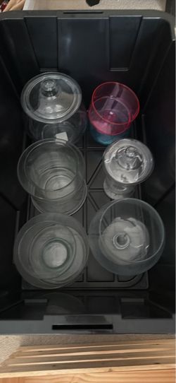 8 candy table jars