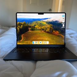 2024 M2 MacBook Air For sale 