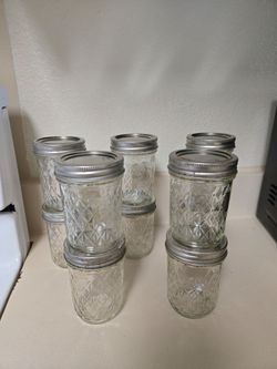 10 small Mason jars