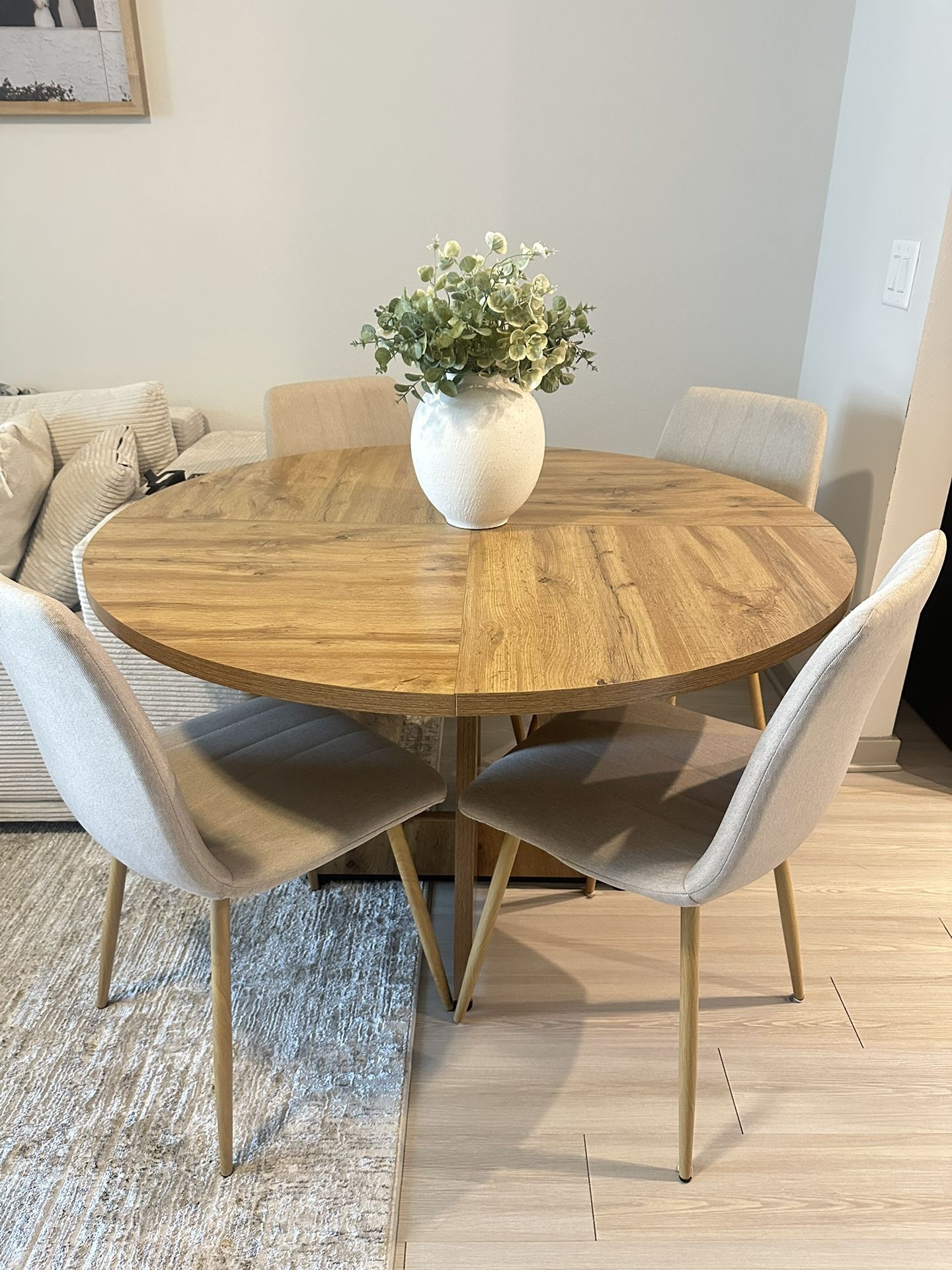 Dining Table With Chairs 