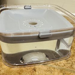 Pet Cat Dog Splash Free Bowl - $5 New  