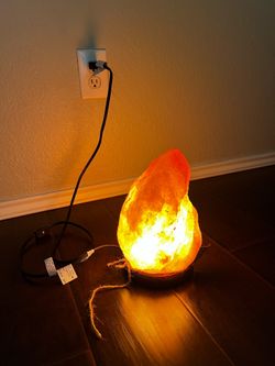 Himalayan salt lamp