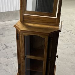 Rotating Jewelry Case