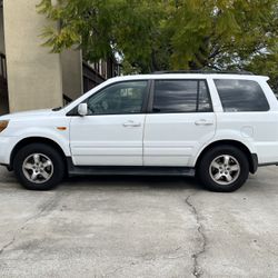 2006 Honda Pilot EX-L – Clean Title – CarPlay – $5,200 OBO